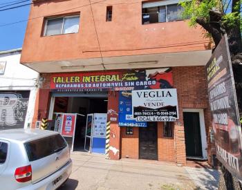 Local sobre Av. Rivadavia 8,66x19