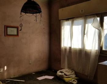 Chalet  tres ambientes a refaccionar.